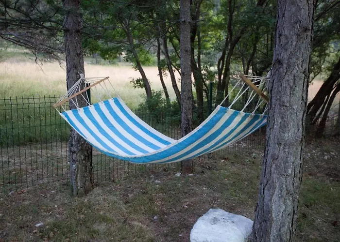 Vikendica Galiot 度假居 特雷比涅