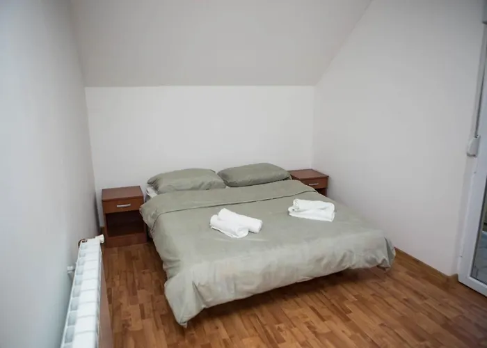 Vikendica Galiot 度假居 特雷比涅