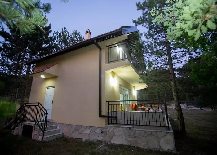 Vikendica Galiot * 特雷比涅