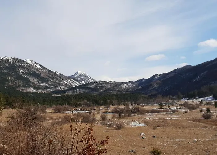 度假居 Vikendica Galiot 特雷比涅